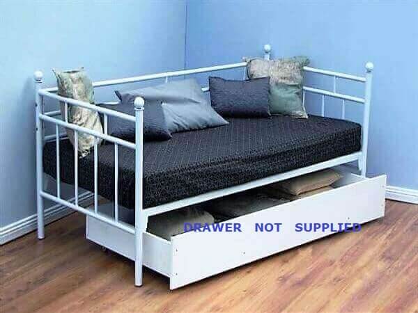 ELIZABETH DAYBED image