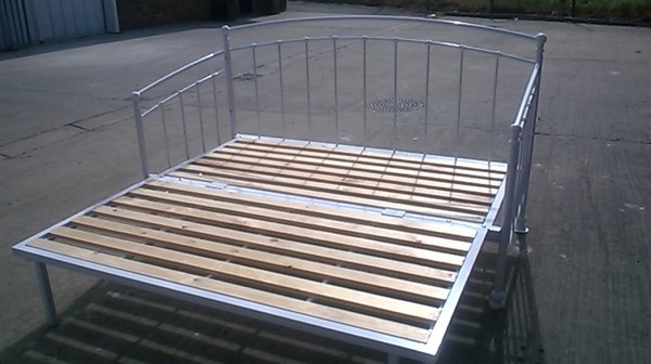 Zenith daybed image